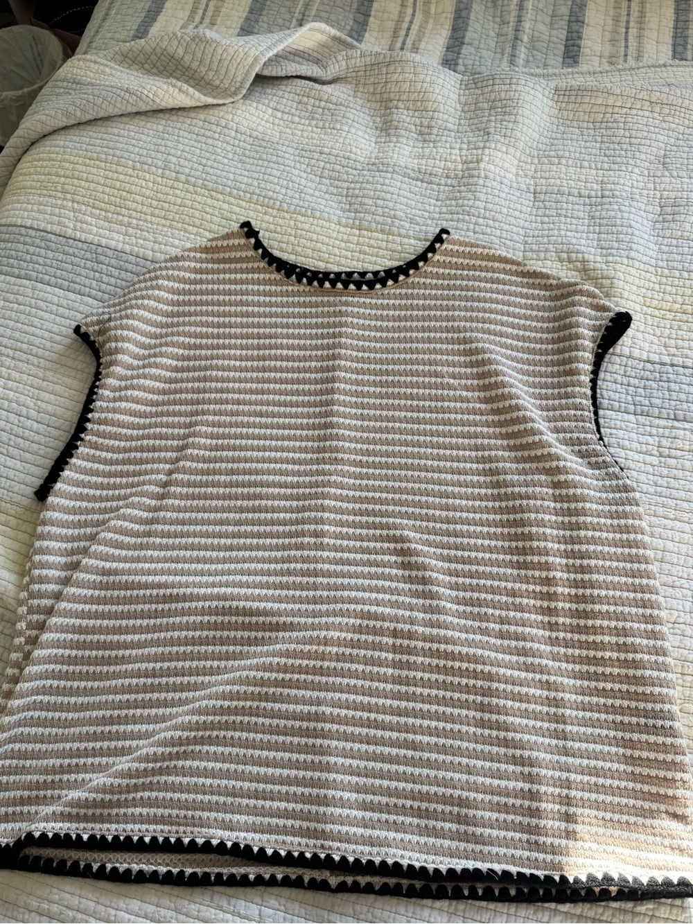Women’s Sleeveless Striped Knit Top — Cream with Black Trim